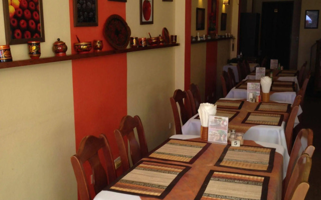 Tropicoza Guest House