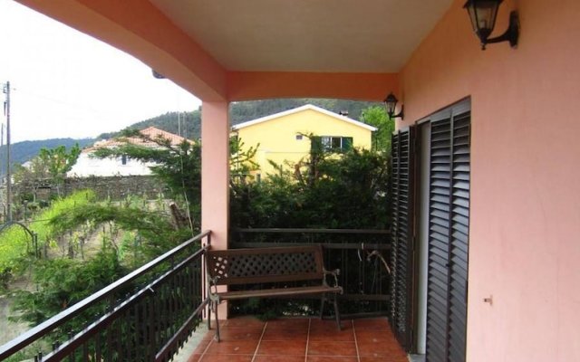 Villa With 4 Bedrooms in Provesende, With Wonderful Mountain View, Pri