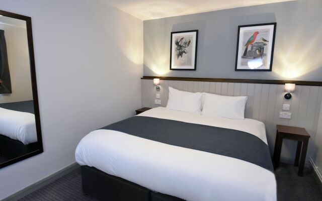 Oaklands Hotel