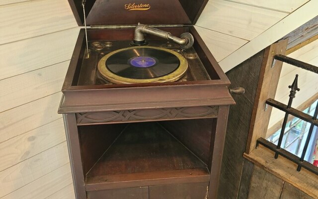 The Treetop Hideaways at Ruby Falls