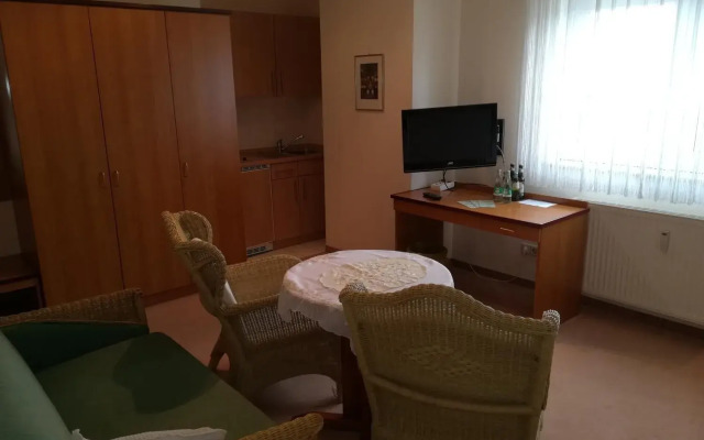 Weinbau & Pension "8Zeilen"