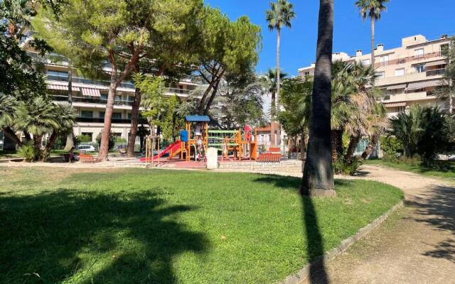 Spacieux F2 climatisé proche de la mer