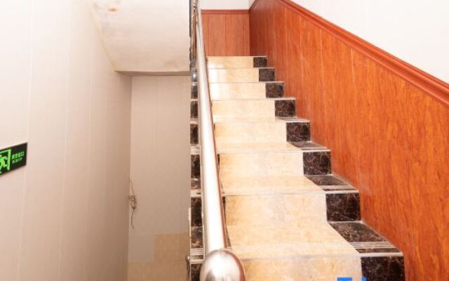 Ruifeng Business Hotel