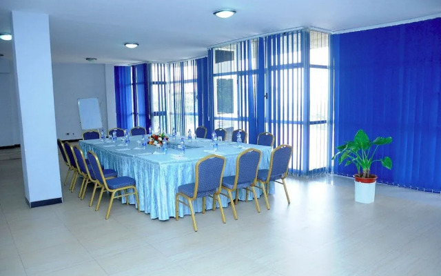 Ras Amba Hotel