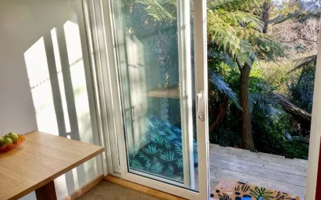 The Gully Hideaway apartment – Guest Rooms – Hamilton