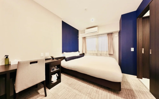 Shinsaibashi Crystal Hotel