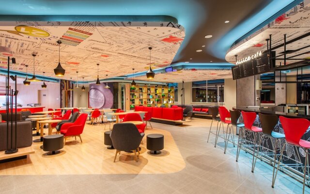Hotel Ibis Dalian Yida Spring Field Hotel