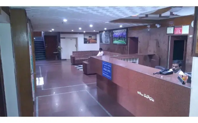 Hotel Sapthagiri Balla