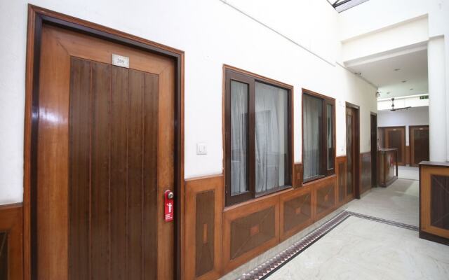 OYO 1950 Hotel Supreme