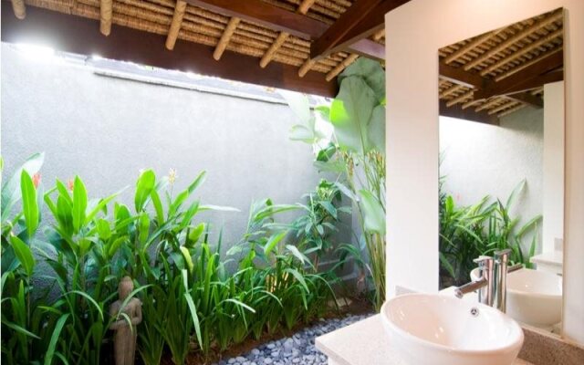 Villa Warna Warni