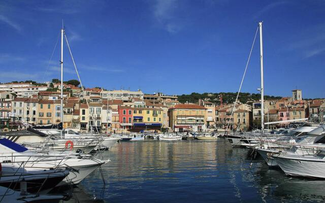 Attractive holiday villa on the Sainte Baume massif