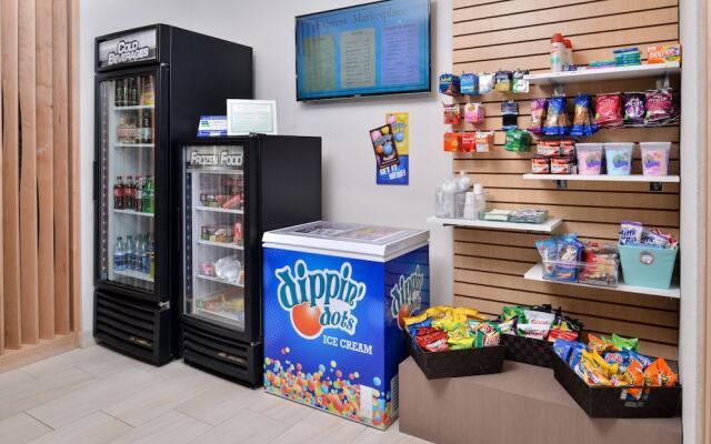 Holiday Inn Express & Suites Trinity