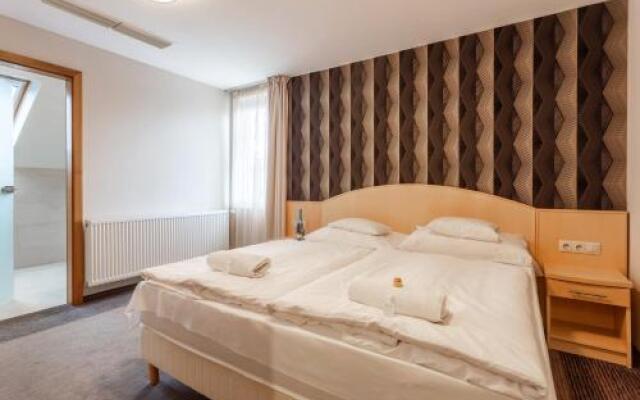 Szonyi Garden Hotel Pest