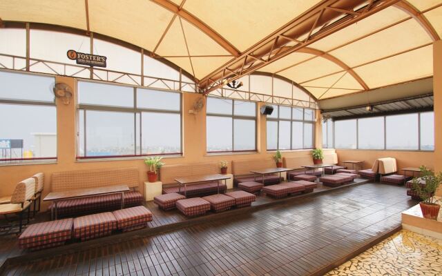 OYO 11883 Hotel Purple Inn
