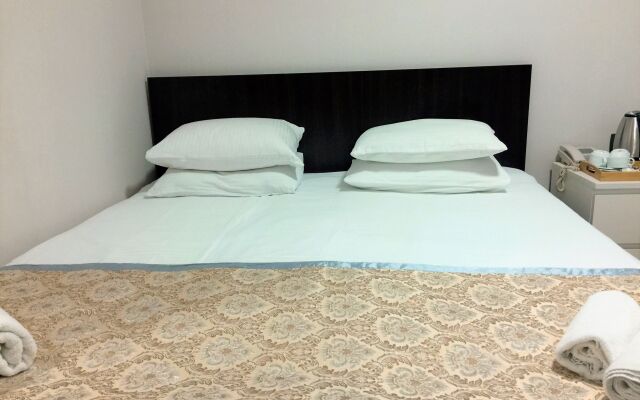 All Stars Hotel