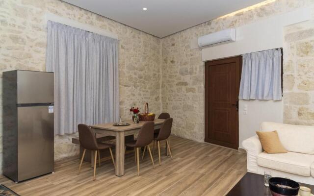 2 bedrooms appartement with enclosed garden and wifi at Ρούστικα