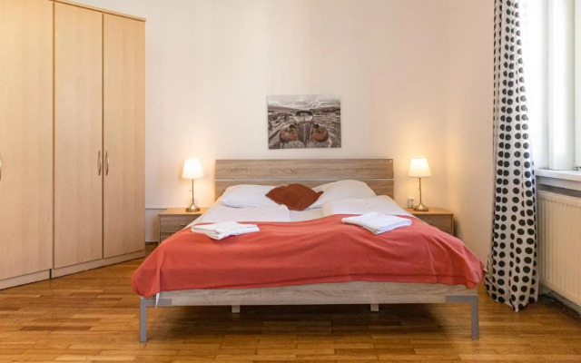 Simple Apartment near Wiener Stadthalle