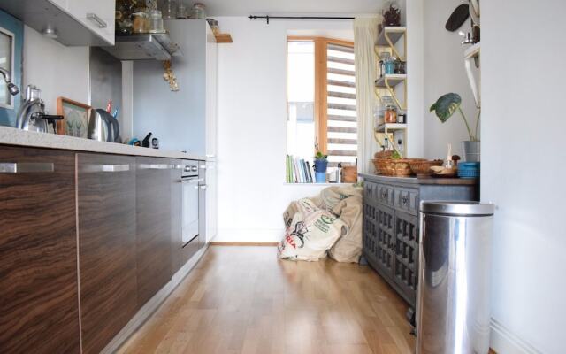 River View Apartment in London