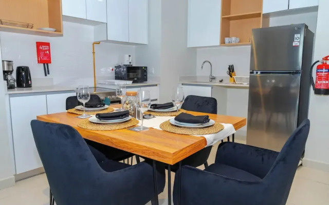 Bloomfields Modern 1BR in Reflection