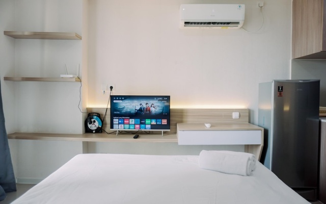 Homey And Minimalist Studio At Daan Mogot City Apartment – Guest Rooms – Jakarta