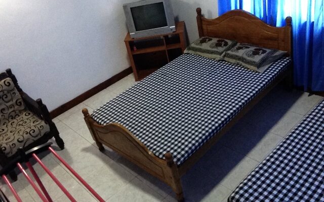 Lark Nest Hotel