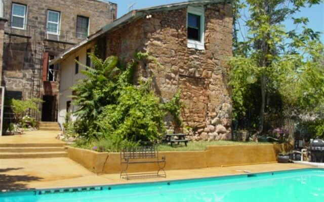 The Historic Hotel Leger