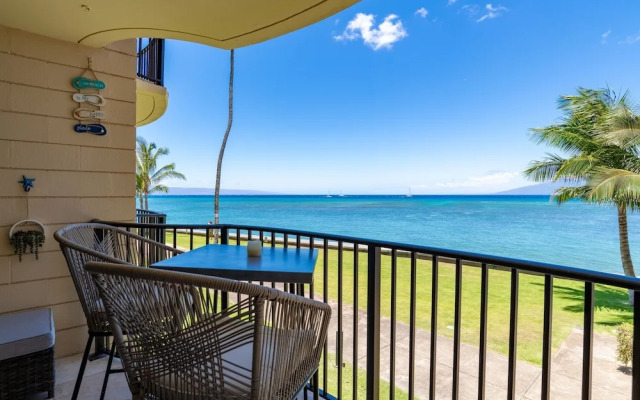 Kahana Reef 216 by RedAwning