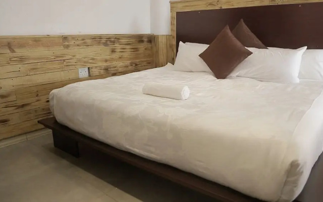 Commonlens Inn Hotel.