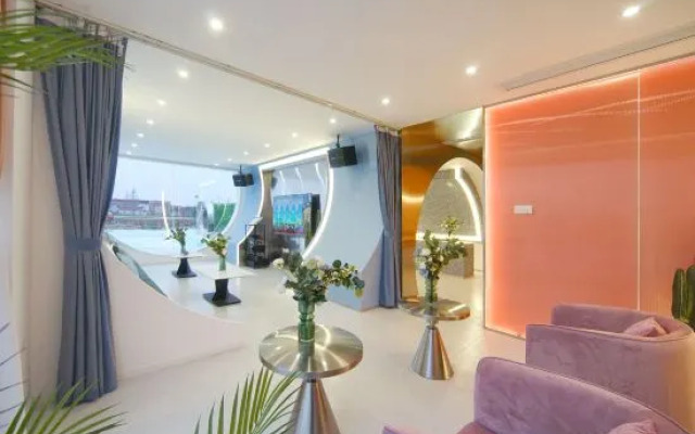 Shanghai Huanyu Arch·Designer Holiday Homestay