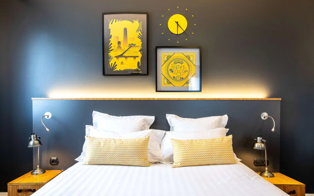 Best Western Plus Suitcase Paris La Defense