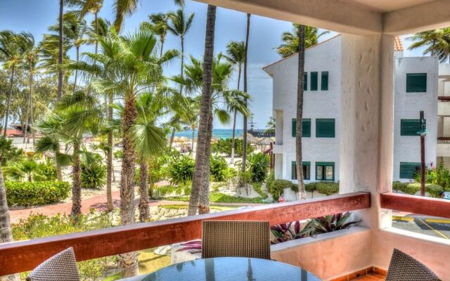 Dapper Beachfront 2 Bedroom Apartment - D201