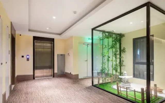 HanTing Hotel (Taizhou Yangzijiang Middle Road)
