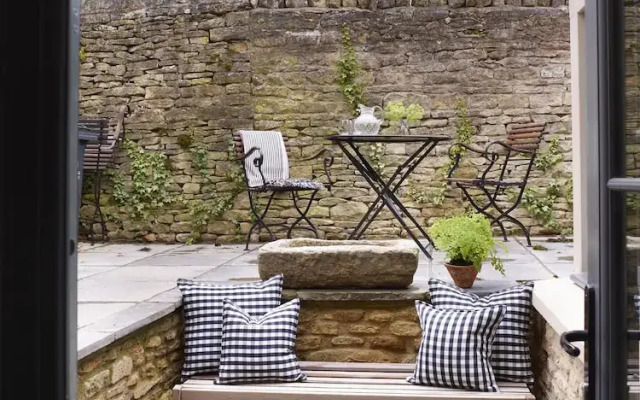 Browns Cottage - Cotswolds