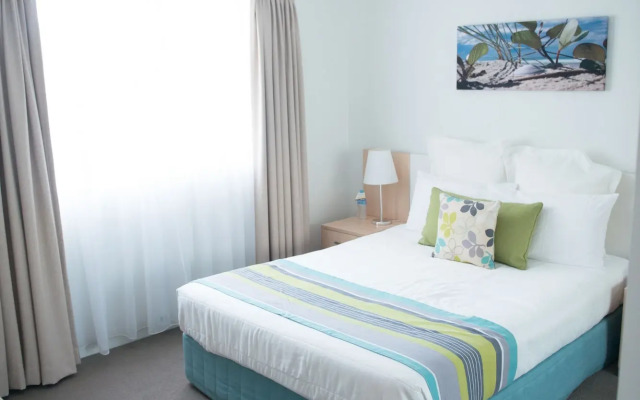 Quality Suites Pioneer Sands