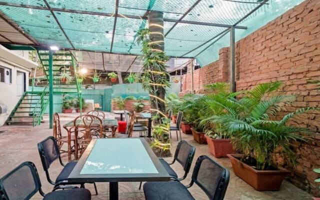 Qubestay Airport Capsule Hotel & Hostel