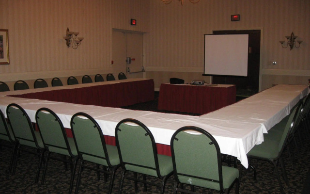Holiday Inn Fayetteville-I-95 South