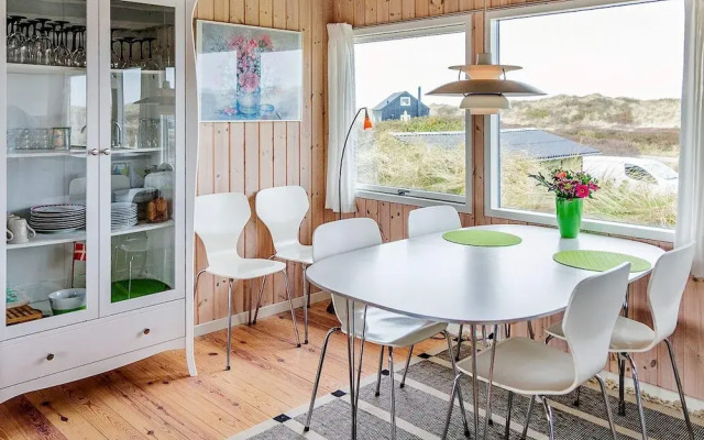 6 Person Holiday Home in Brovst