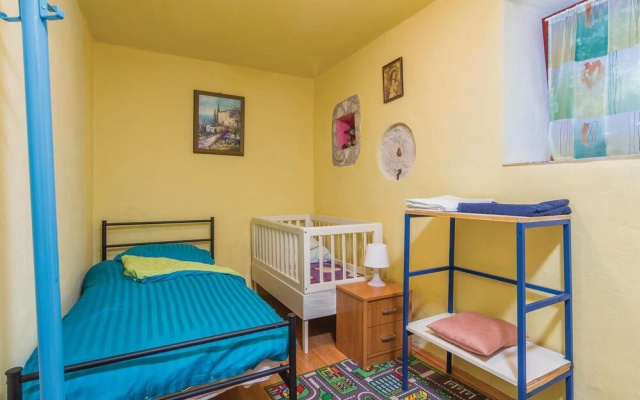 Stunning Home in Porec With Wifi and 2 Bedrooms - Hotel in Porec - Photo 2