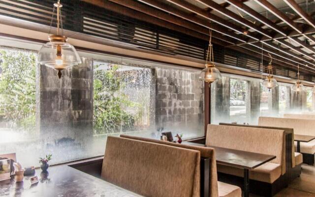 Suites by Watermark Hotel and Spa