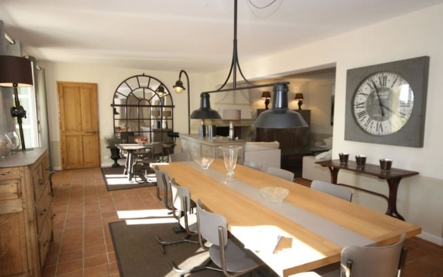 Villas du Luberon - Le Mas Des Roses