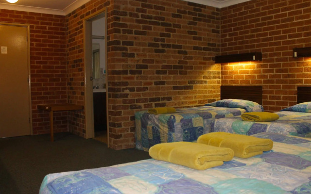 Bushmans Motor Inn