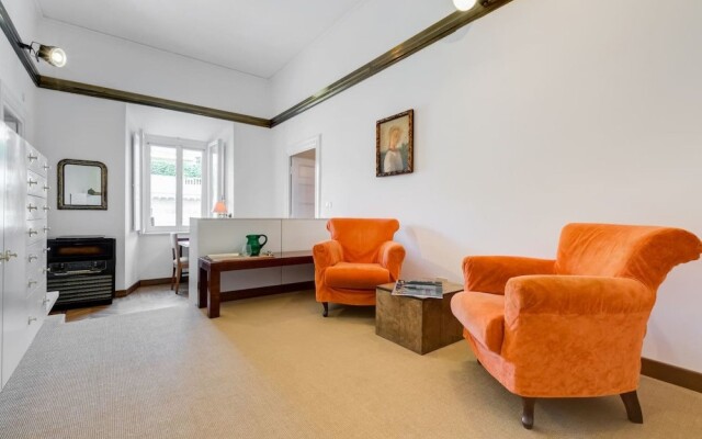 Bright 3 bed Flat 9 min From Piazza di Spagna