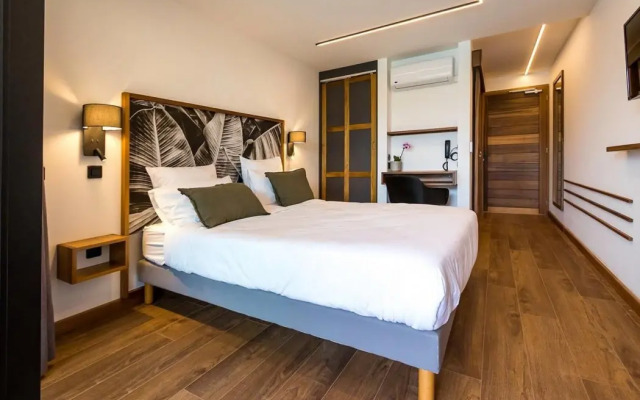 Hôtel Latitude 21