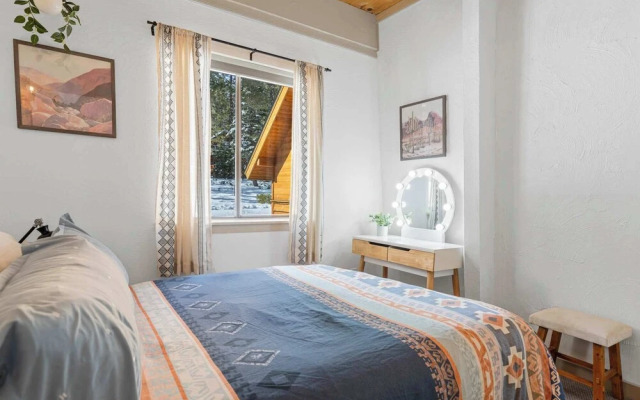 Tahoe City Retreat For 8!