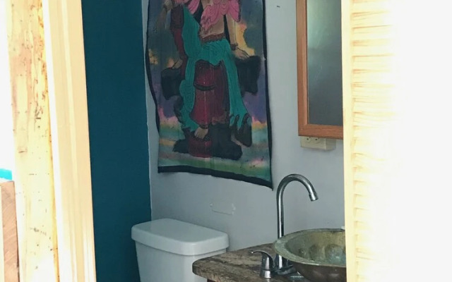 Sweet Spot Stay - Tikis and Treetops