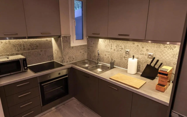 Luxury apartment 10’ from the center!