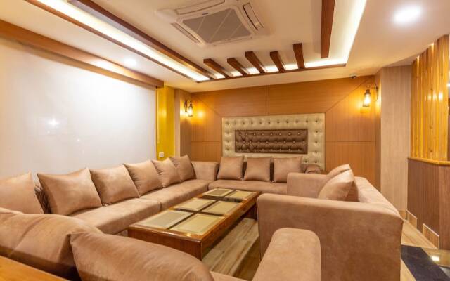 Chitwan Midtown Hotel