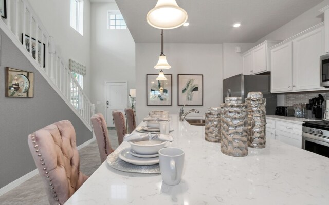 Private Pool Villa W/pool Table, On-site Waterpark