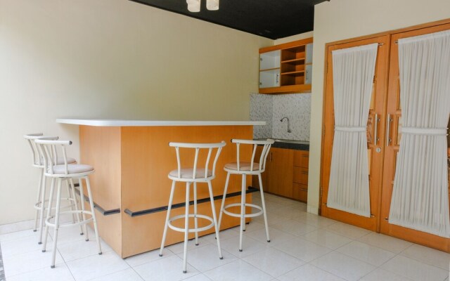 Jakarta 32 Family Homestay by OYO Rooms