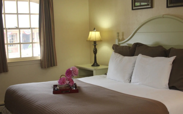 Hillwinds Inn
